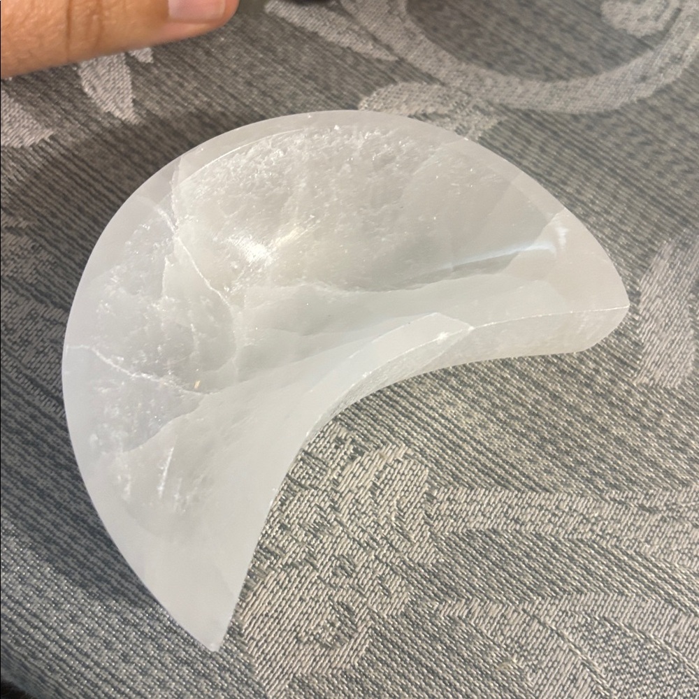 White Crescent-Shaped Selenite trinket bowl